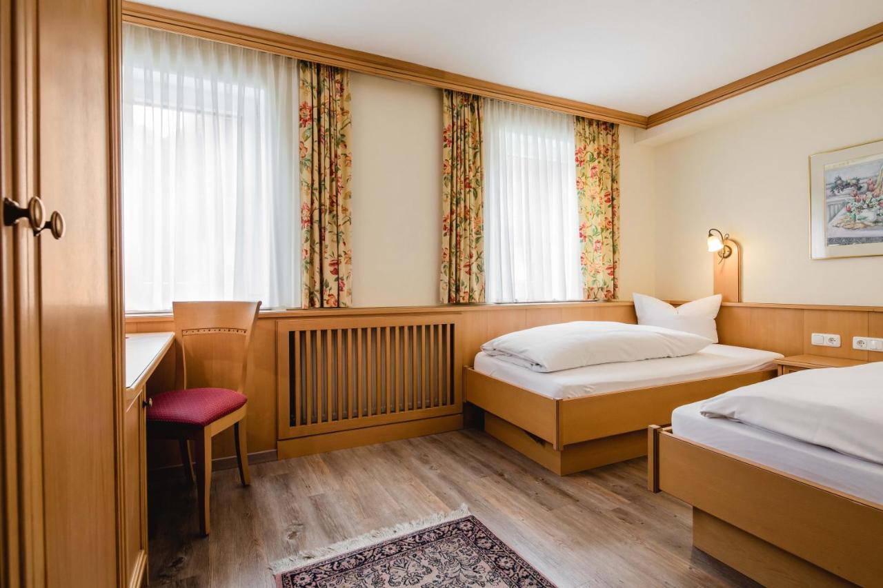 Hotel Bayrischer Loewe Osterhofen Exteriér fotografie